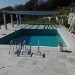 Fourniture et pose de liner pour piscine : choix de matériaux et processus d'installation Mougins